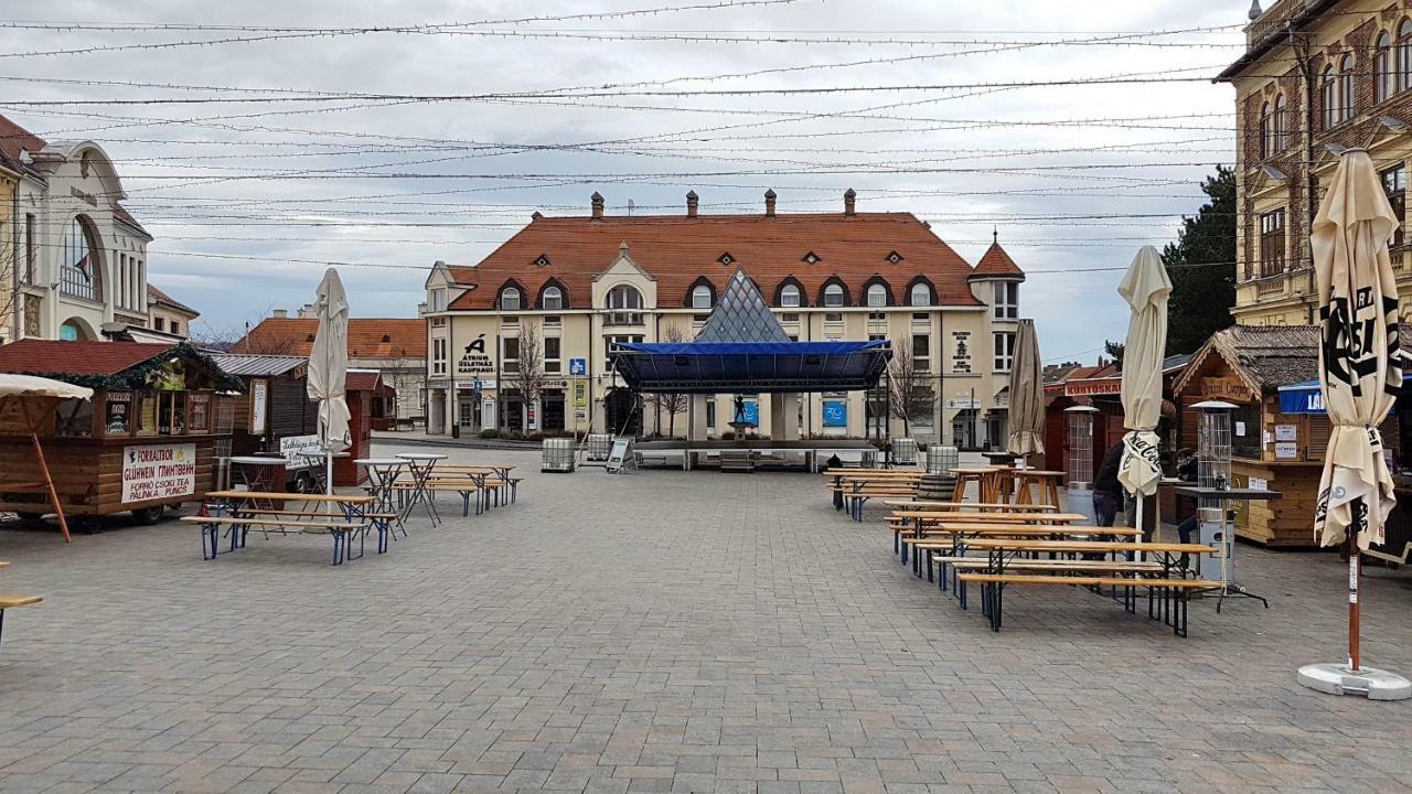 Basement Atrium Apartman Lejlighed Keszthely Eksteriør billede