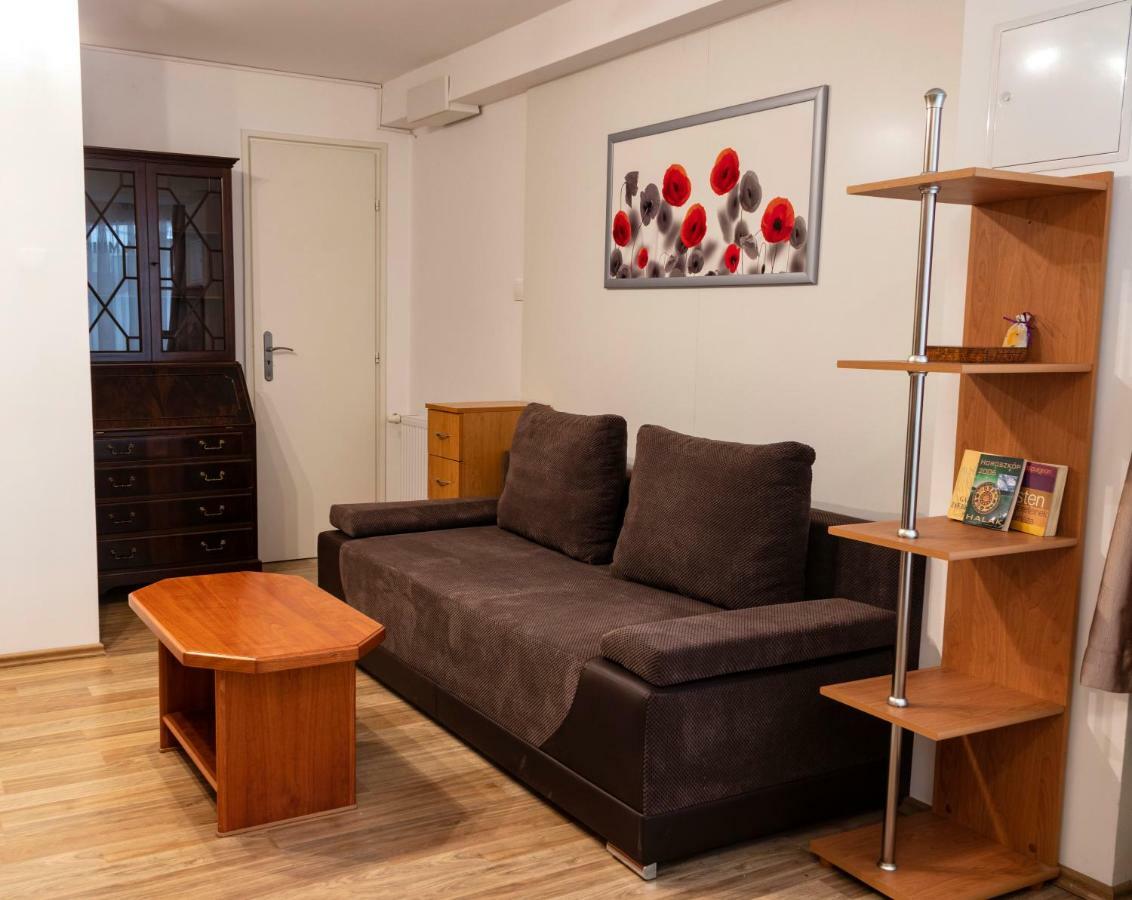 Basement Atrium Apartman Lejlighed Keszthely Eksteriør billede